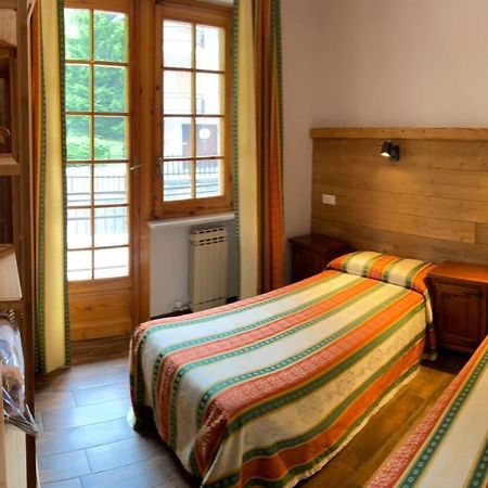Hotel Trois Etoiles Entracque Eksteriør bilde