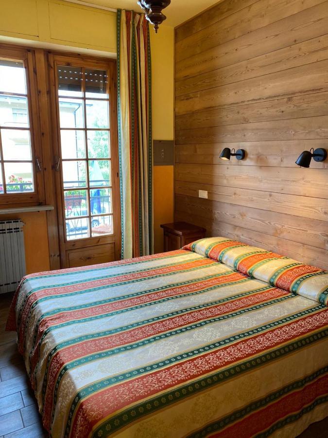 Hotel Trois Etoiles Entracque Eksteriør bilde